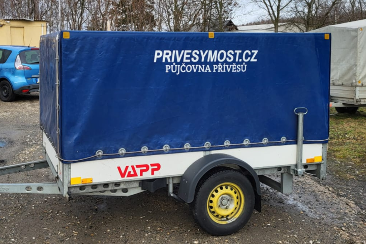 Polepy na vozík za auto. Částečný polep na autoplachtu vozíku.